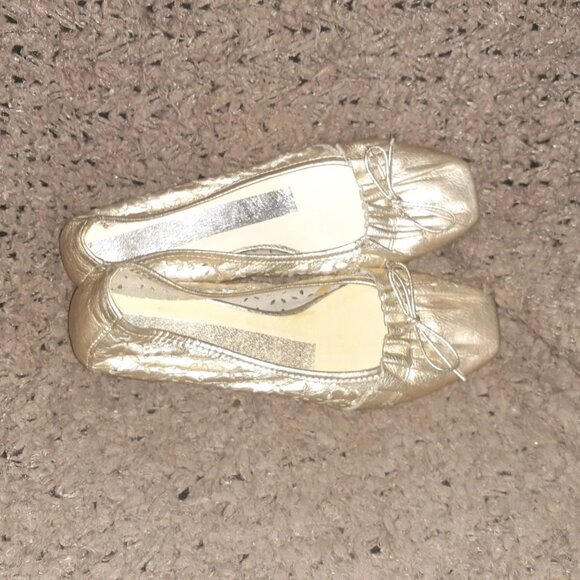 HISPANITAS-Gold Leather-Laser Cut-Out Flower-Pleated Square Toe-Sz 37-NWOB - Picture 6 of 7